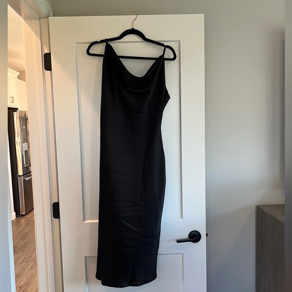 Petal + Pup Black Slip Dress | Runs small | Size 10 - Picture 1 of 4